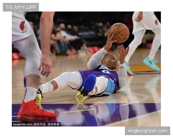 拉沙德·刘易斯挡拆拉开空间提升进攻效率明显优于新人队友