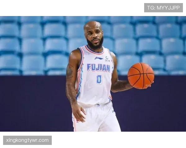 科里森高效无球跑位助雷霆内线得分结构优化